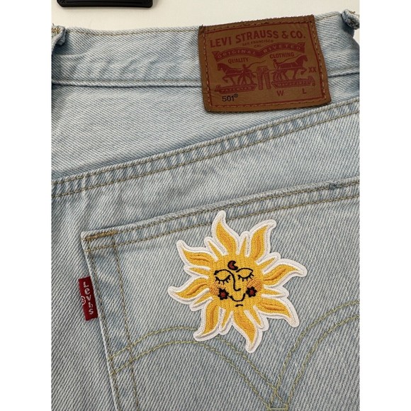 Women’s Levi’s 501 Button Fly Distressed Frayed Cut Off Denim Jean Shorts Sz 25 - Picture 5 of 15